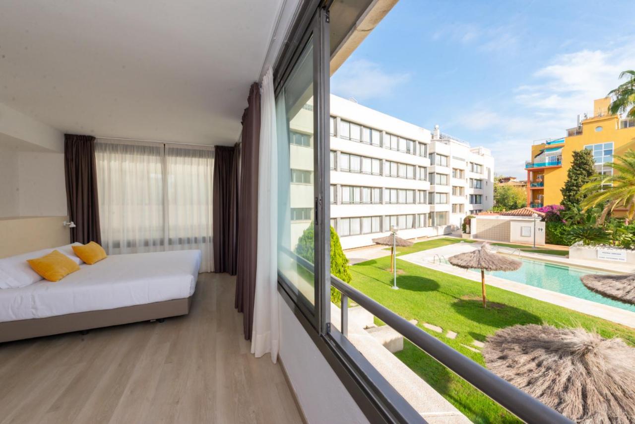 Atenea Park Suites & Apartments Vilanova i la Geltrú Zewnętrze zdjęcie